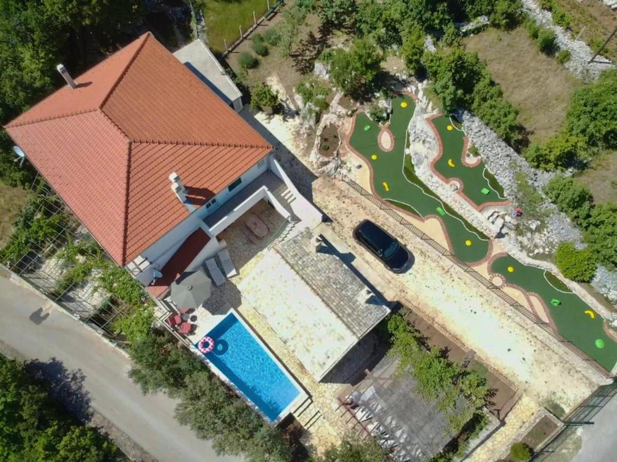 Villa Sagosde With Swimming Pool And Mini Golf Zagvozd Exterior photo