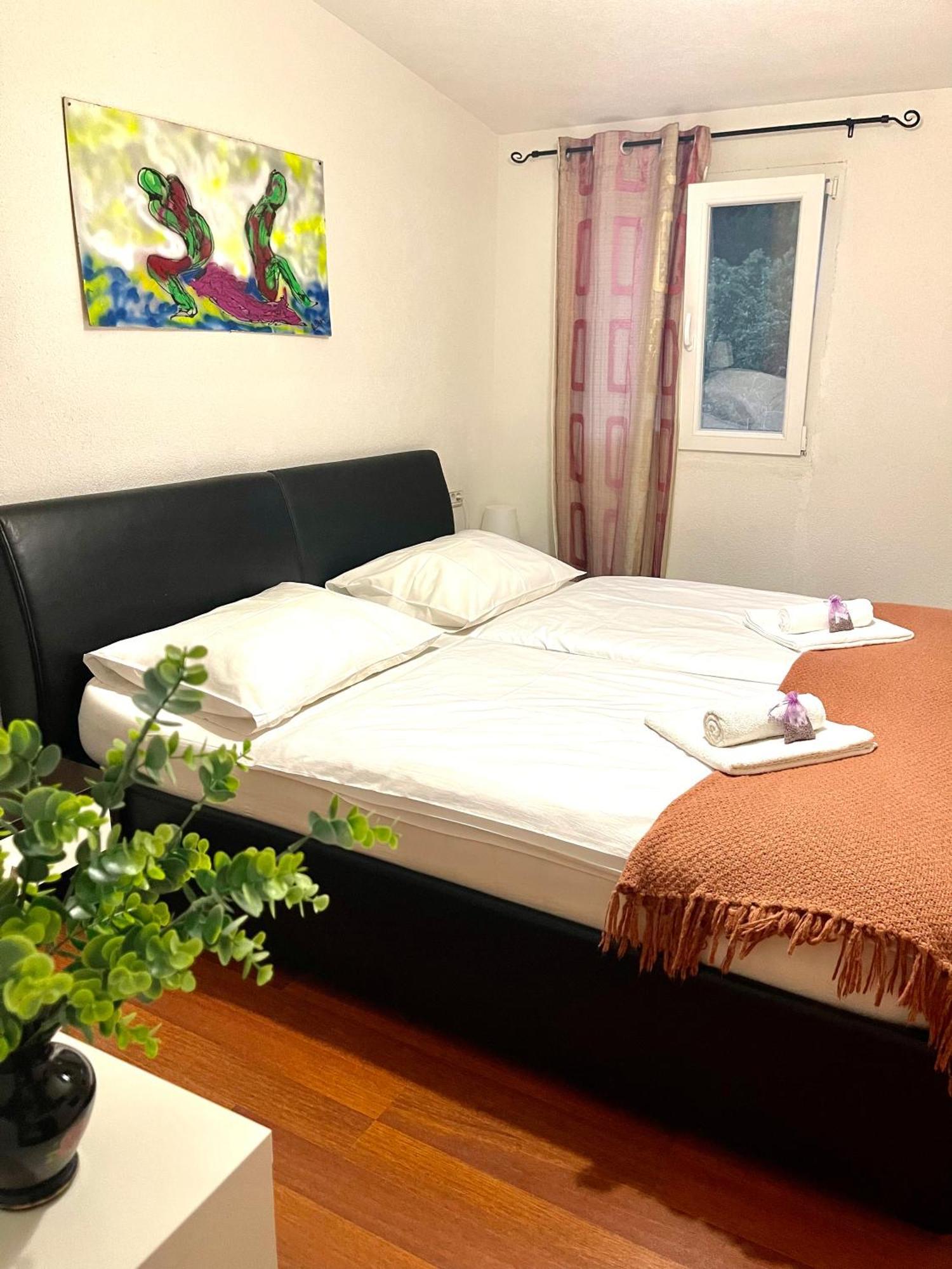 Villa Sagosde With Swimming Pool And Mini Golf Zagvozd Exterior photo